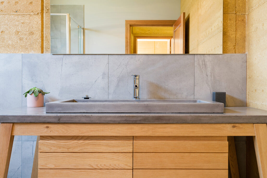 internal-rammed-earth-bathroom-feature