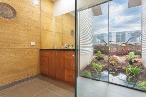 internal-rammed-earth-batbroom-feature